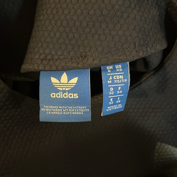 long sleeve cropped adidas top - Picture 5 of 5